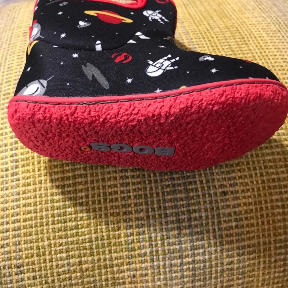 BOGS Youth's Stomper Winter Pull on Boot NWOT Size 5